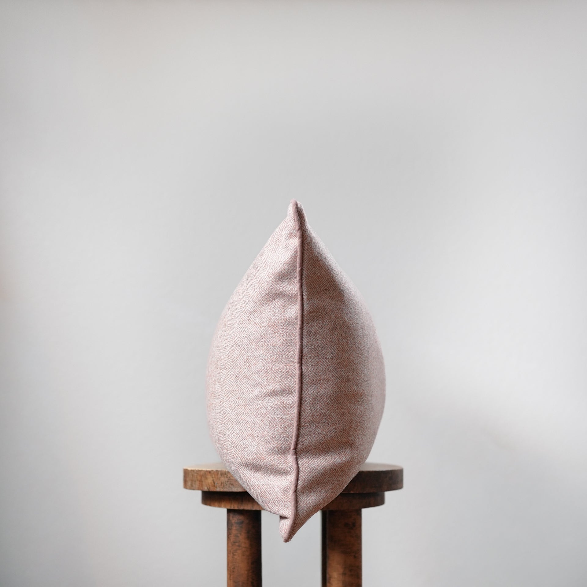 Coral & Cream Diamond Wool with Welt Lumbar Pillow 16x24