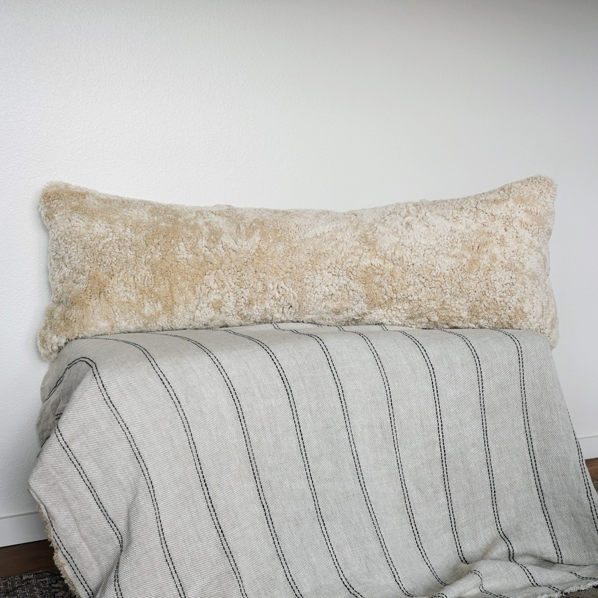Curly Oatmeal Sheepskin with Plaid Linen Back Lumbar 16x48