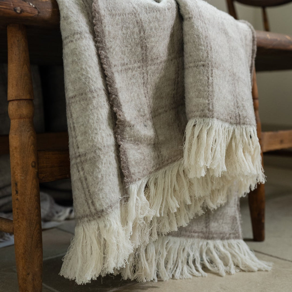 Italian Wool and Mohair Cream / Latte King Bedcover 118x99
