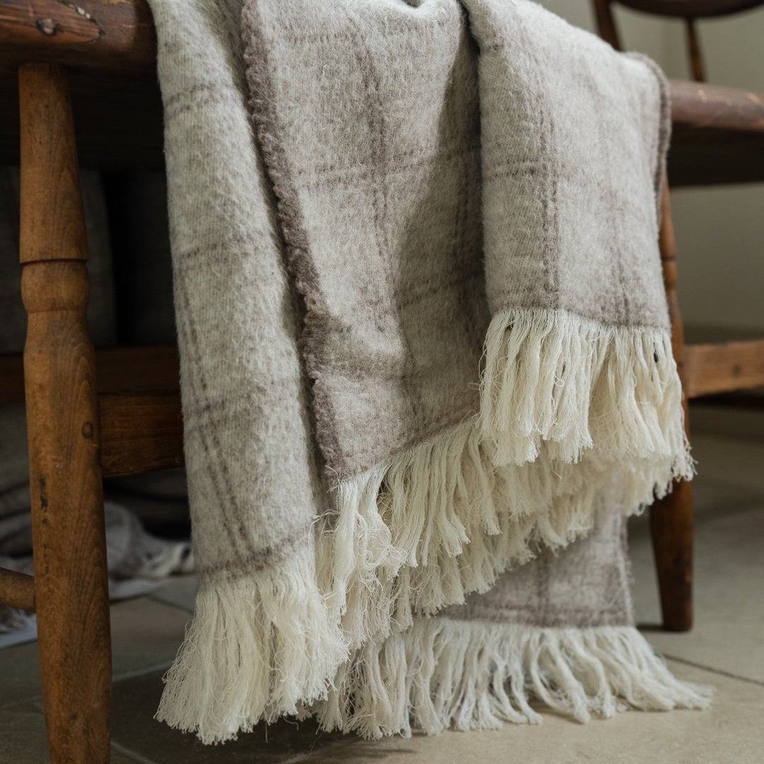 Italian Wool and Mohair Cream / Latte King Bedcover 118x99