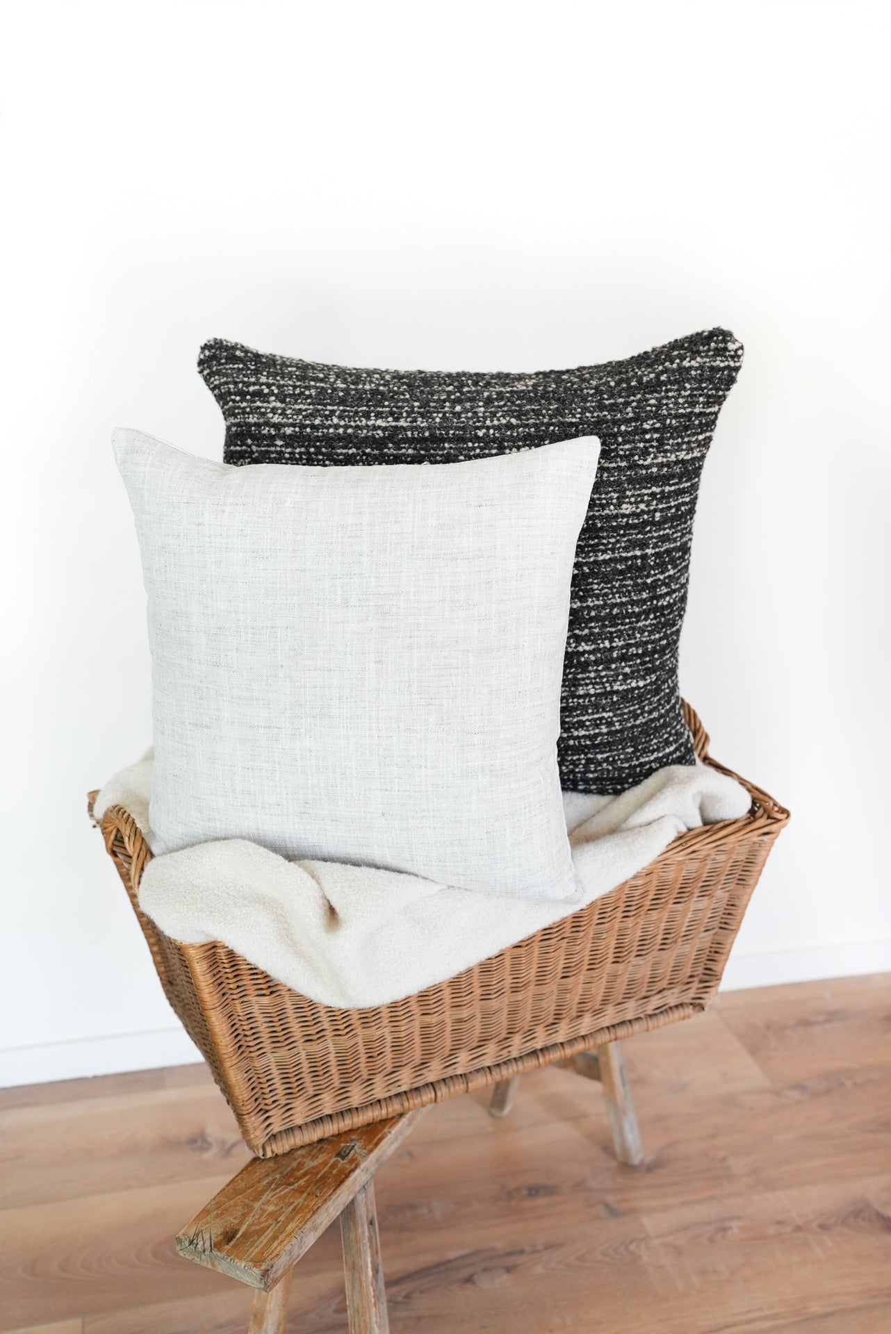 Grey & White Tweed Linen Pillow 20x20