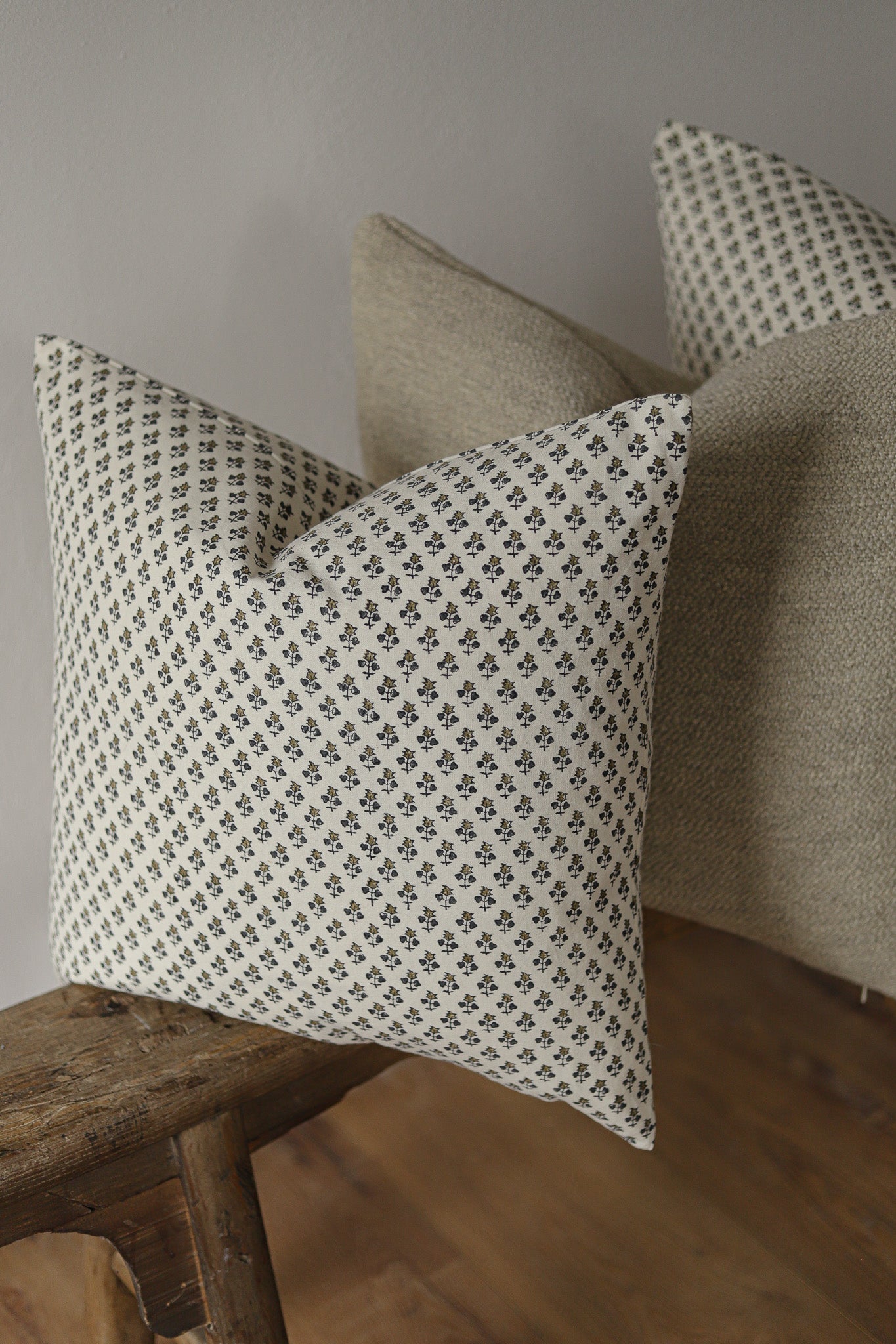 Printed Flowers Pillow 20x20