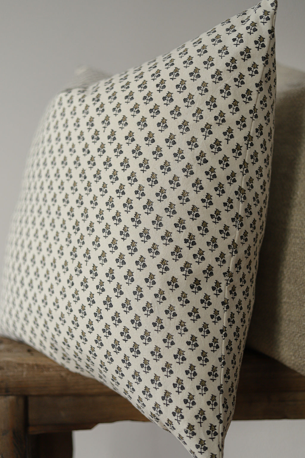 Printed Flowers Pillow 20x20
