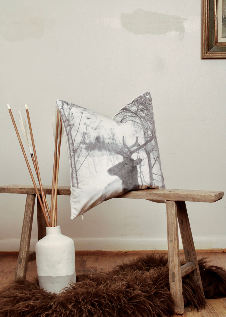 "Rest" Elk Velvet Decorative Pillow 20x20