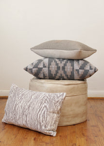 White & Grey "Wood Grain" Look Blend Lumbar 14x22